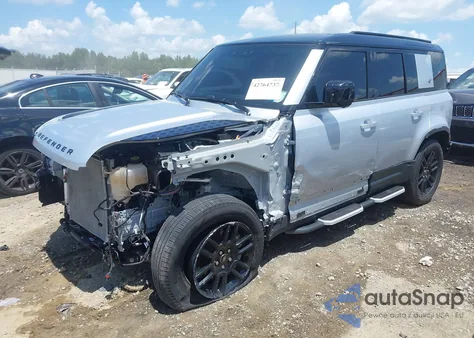 2024 Land Rover Defender 110 P400 S z USA, uszkodzony, nr VIN SALEJ7EU9R2245865